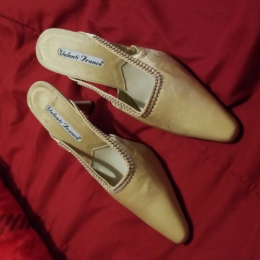 Gold Valenti Franco dress shoes